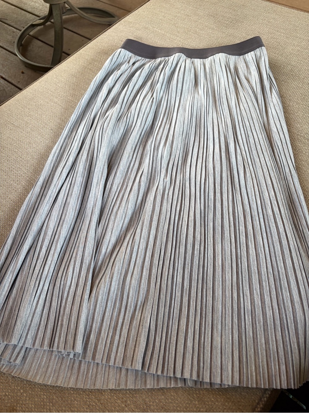 Pleated Knit heather Gray Midi Skirt - Brand Not Visible, size small/med